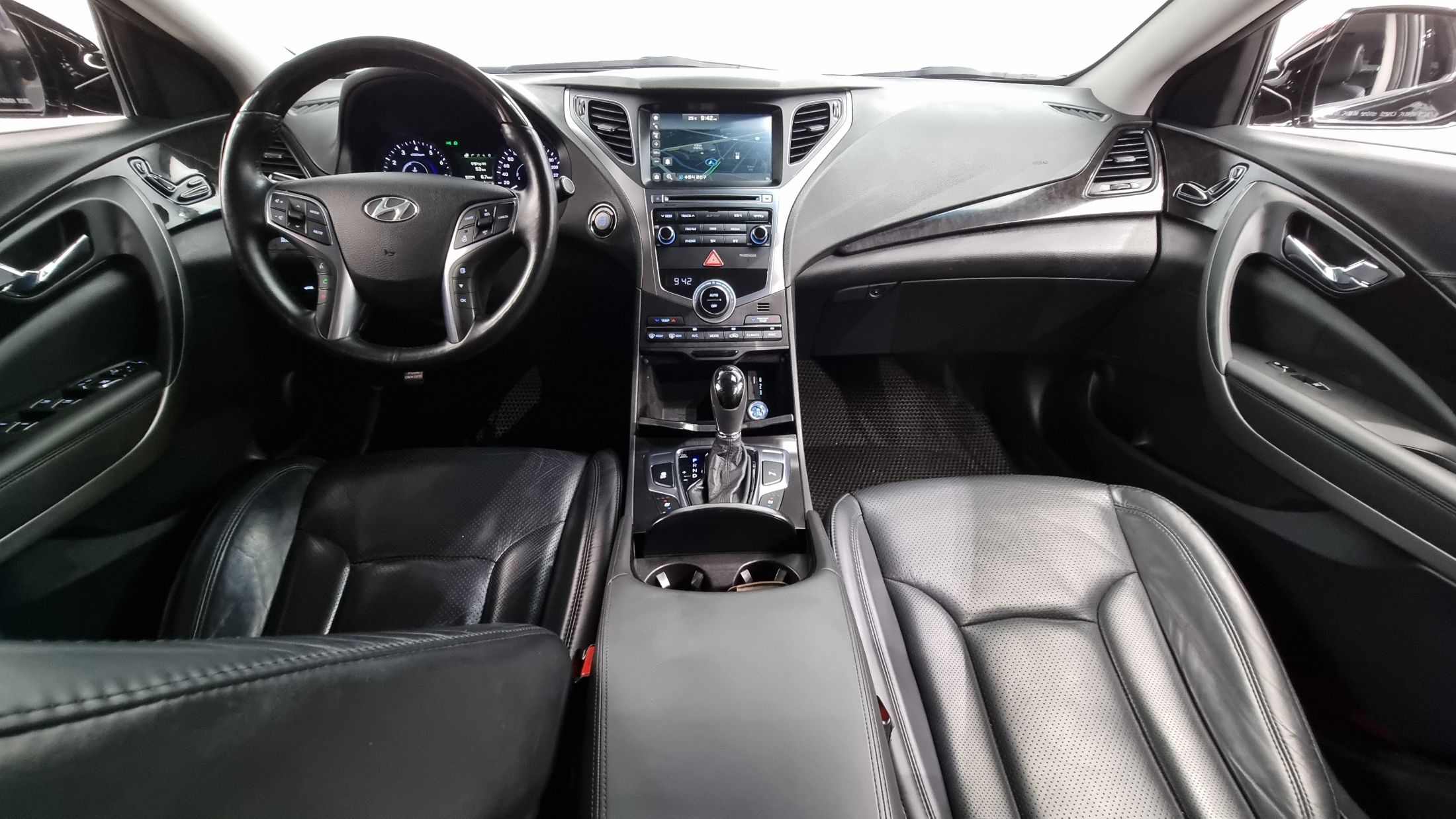 HYUNDAI GRANDEUR HG