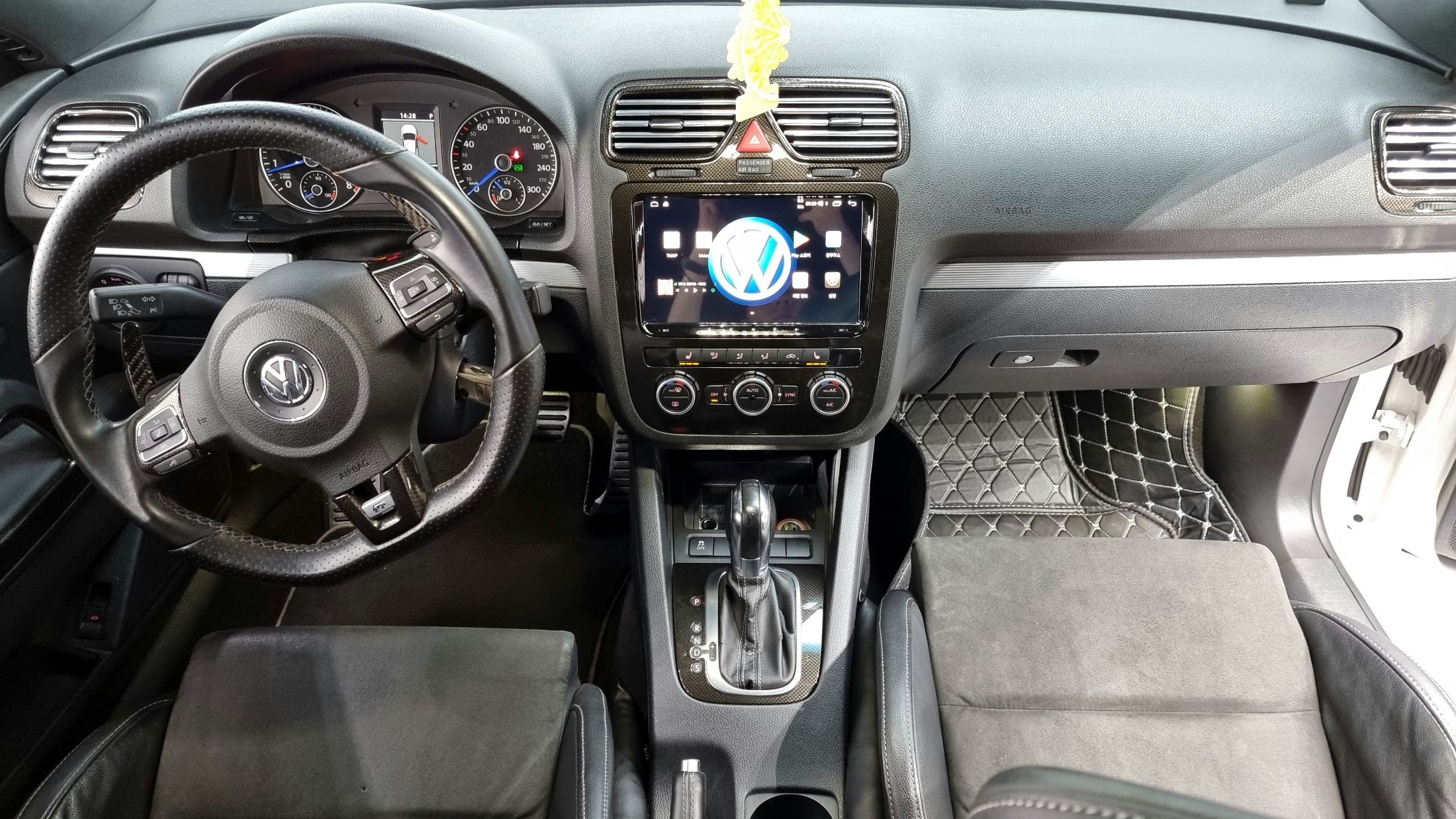 VOLKSWAGEN SCIROCCO 2013