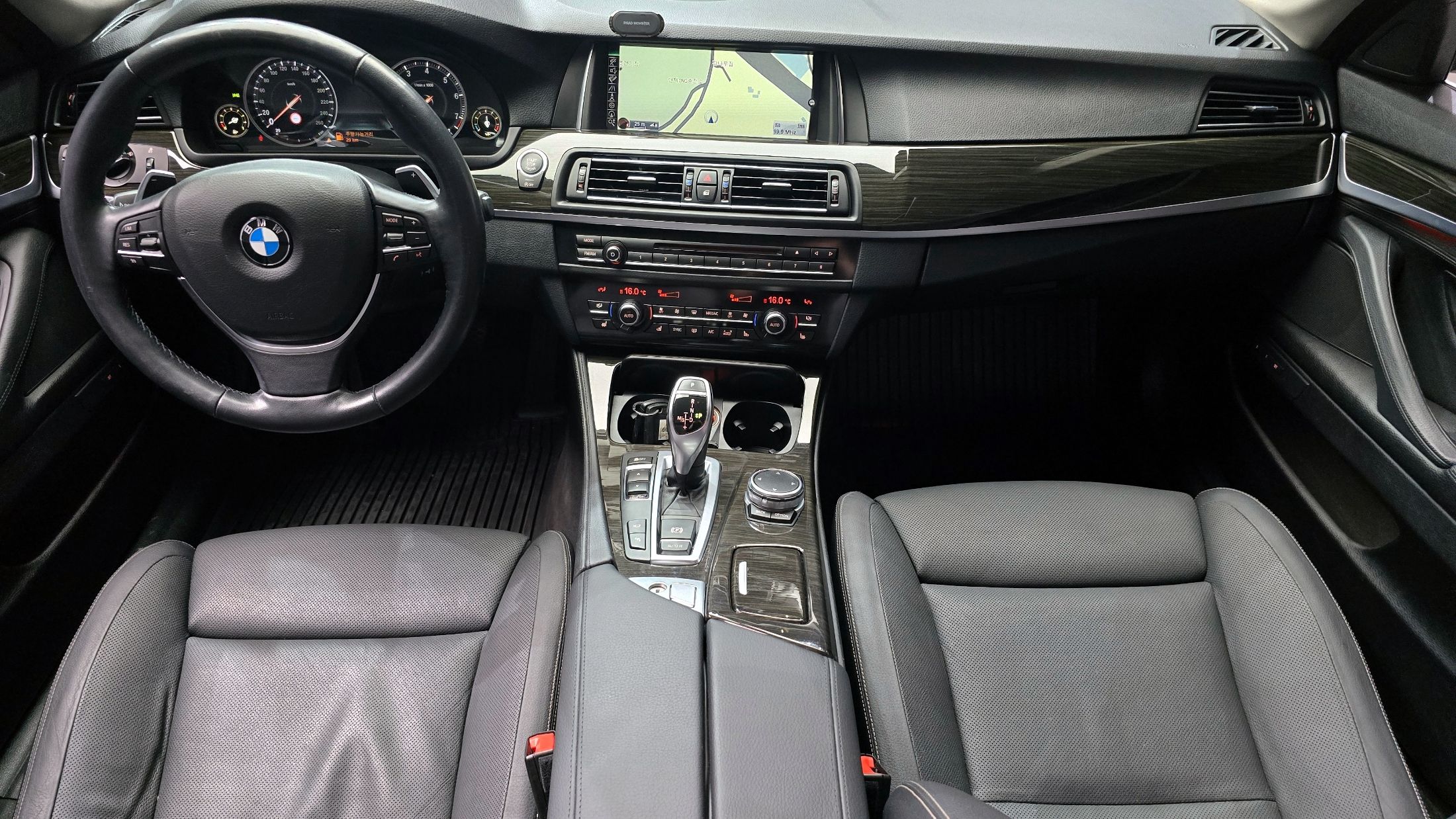 BMW 5-SERIES F10 2016