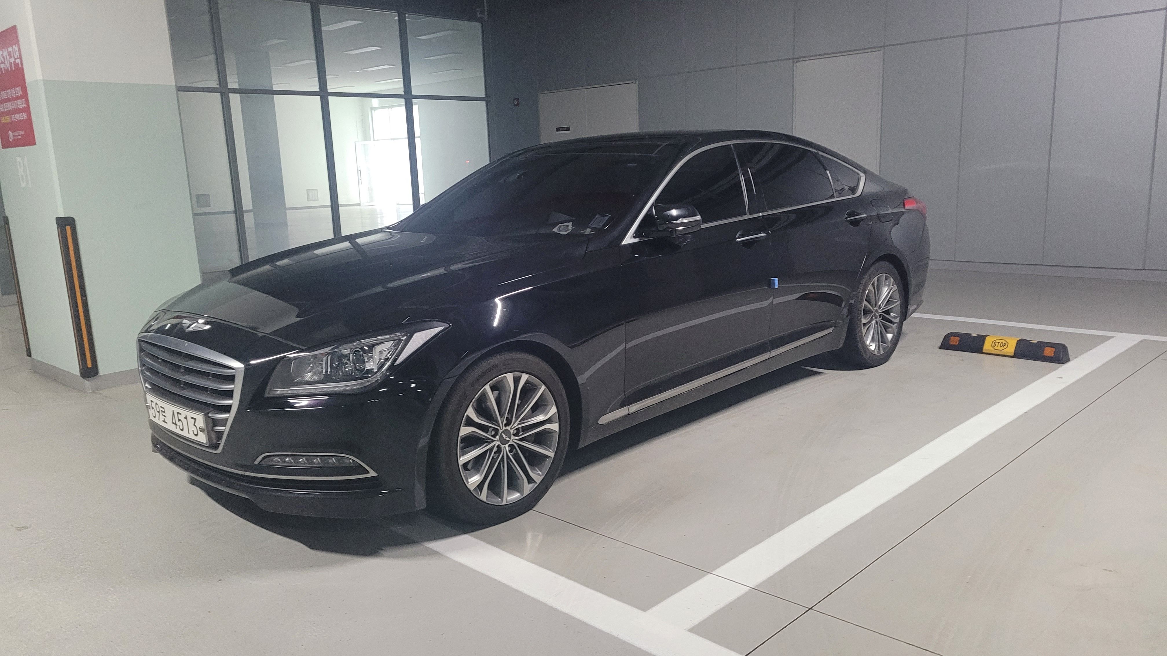 HYUNDAI GENESIS DH 2015