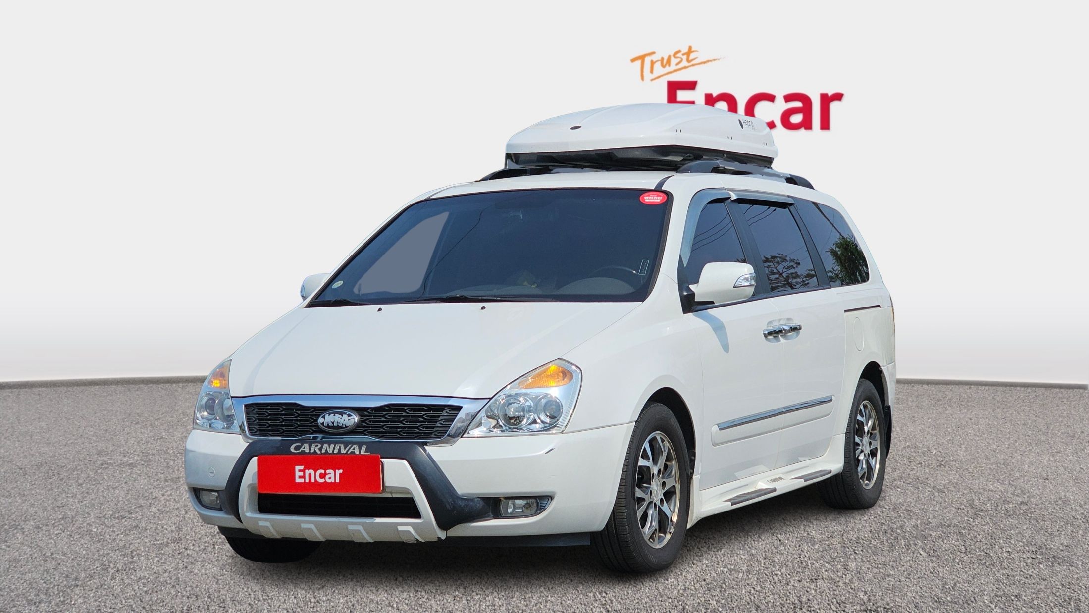 KIA CARNIVAL R 2013