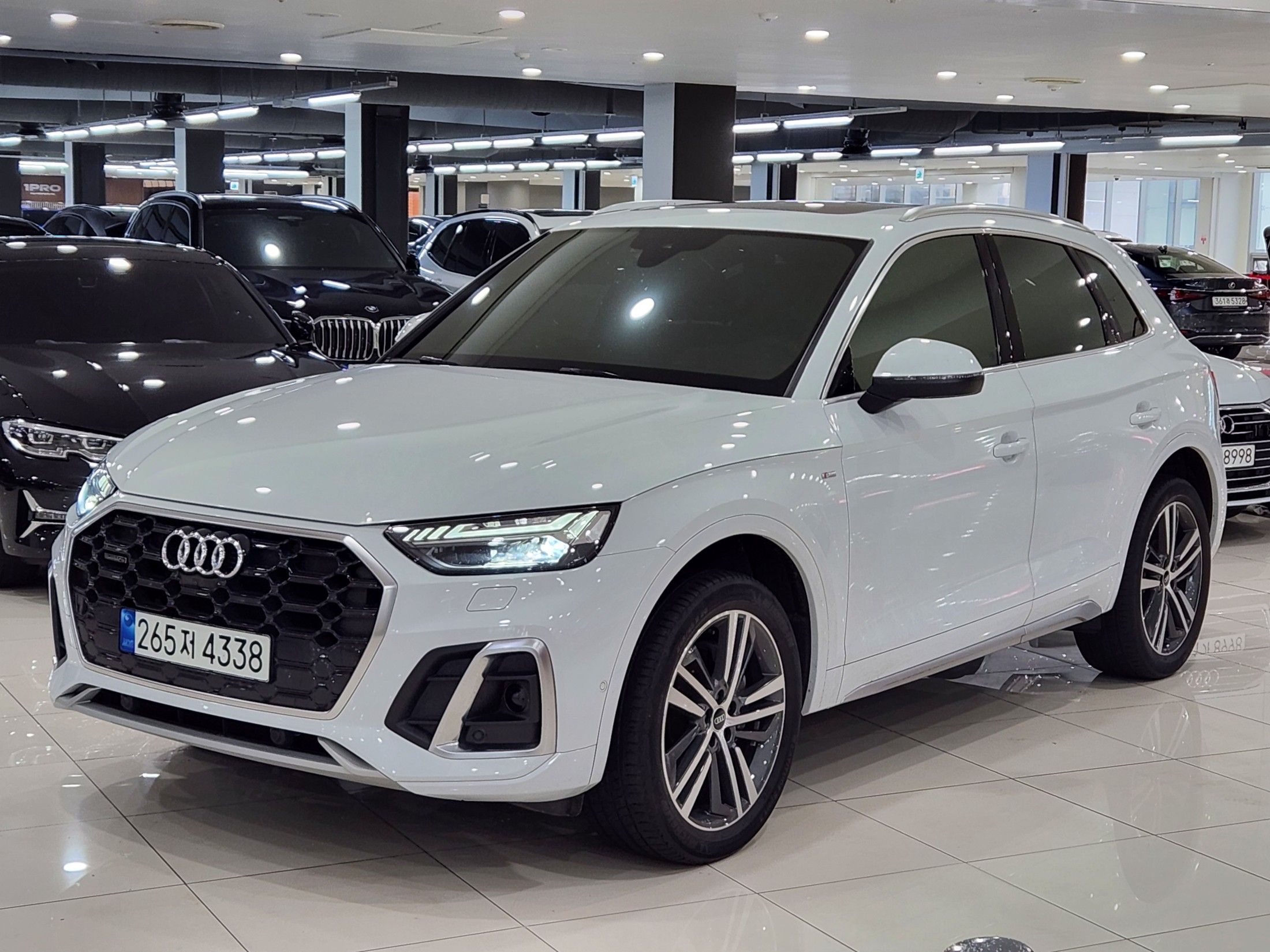 AUDI Q5 FY 2022