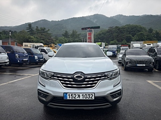 SAMSUNG QM6 2020