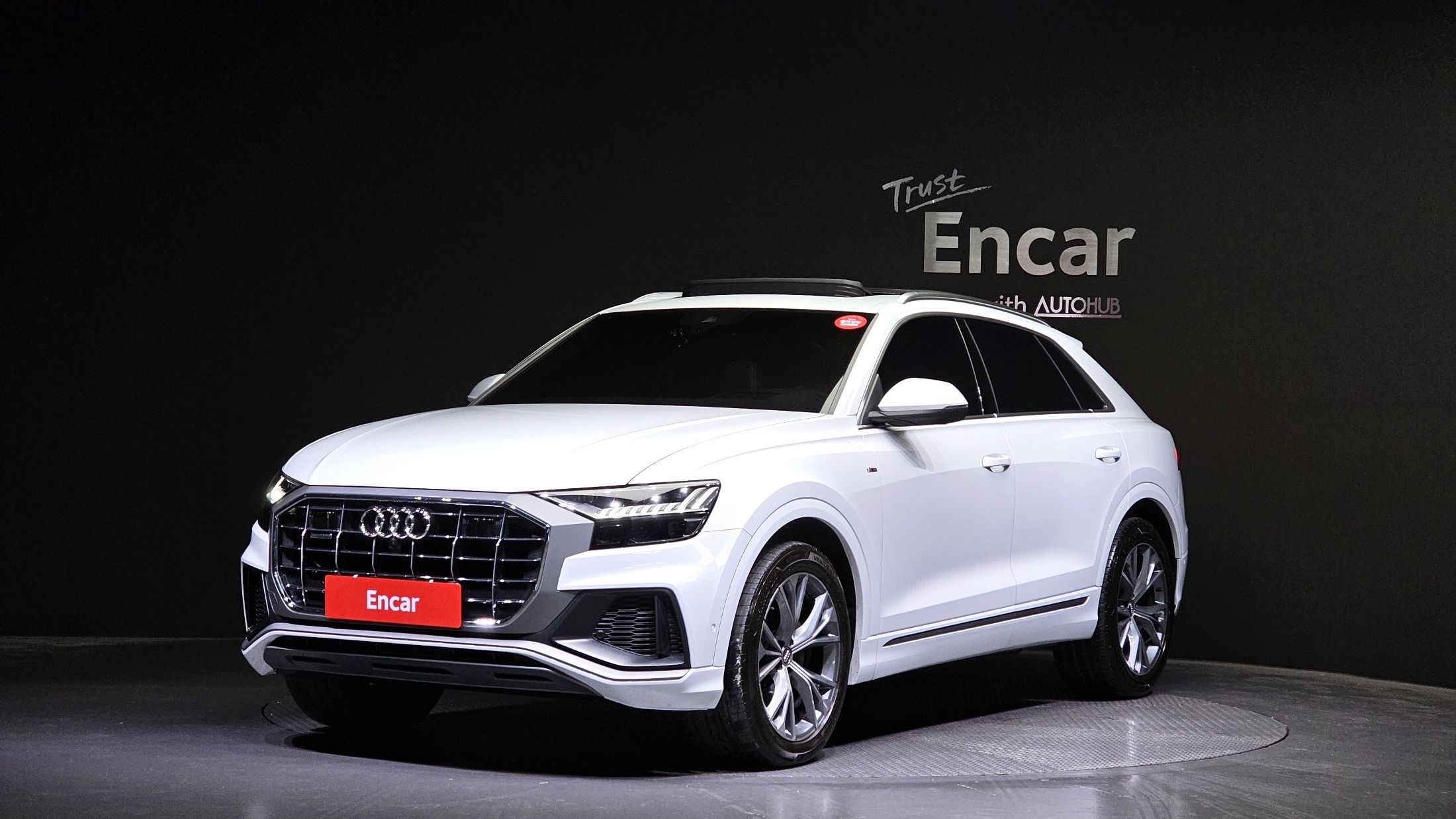 AUDI Q8 4M