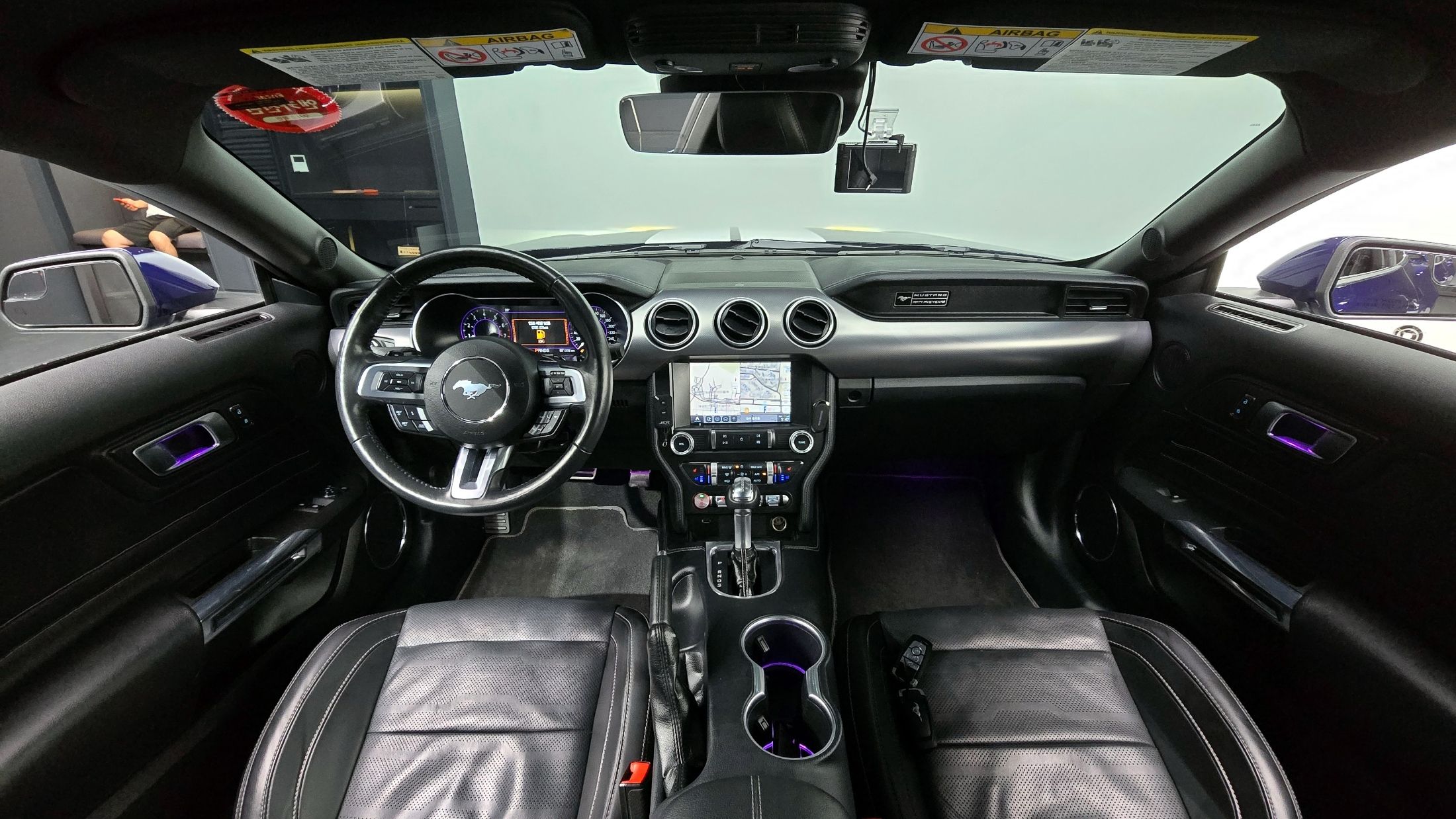 FORD MUSTANG 2020