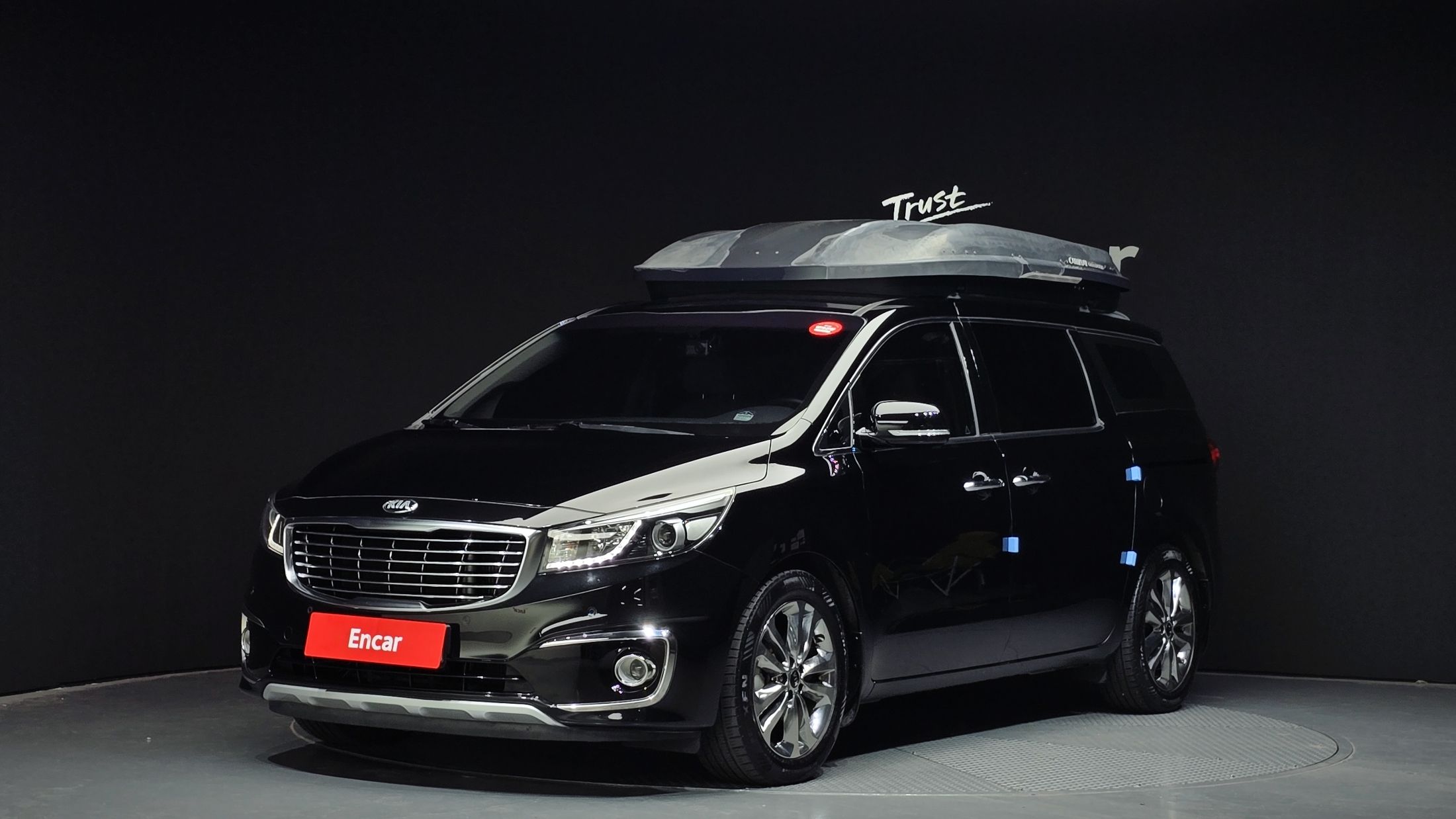KIA CARNIVAL 2014