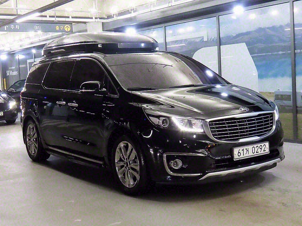 KIA CARNIVAL