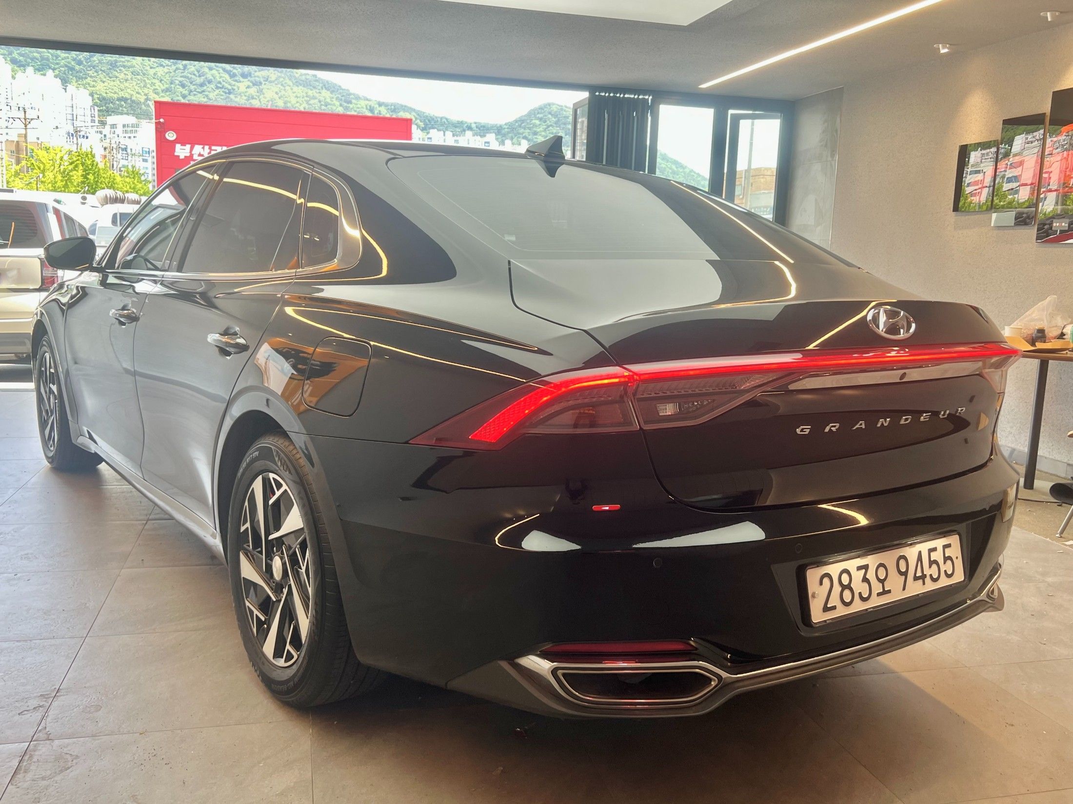 HYUNDAI GRANDEUR IG HYBRID