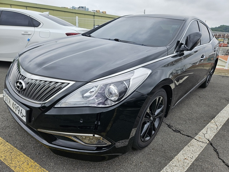 HYUNDAI GRANDEUR HG 2016