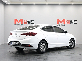 HYUNDAI AVANTE AD 2018