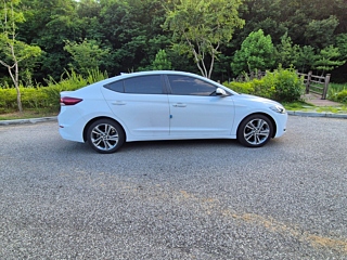 HYUNDAI AVANTE AD 2018