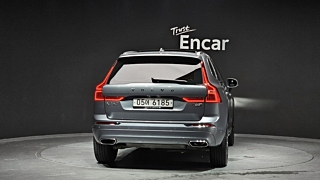 VOLVO XC60 2019