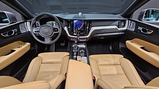 VOLVO XC60 2019