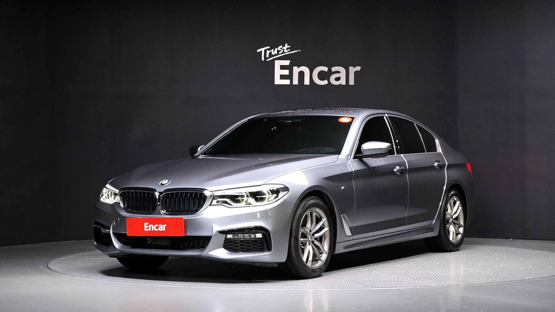 BMW 5-SERIES G30 2017