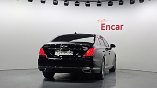 GENESIS EQ900 2016