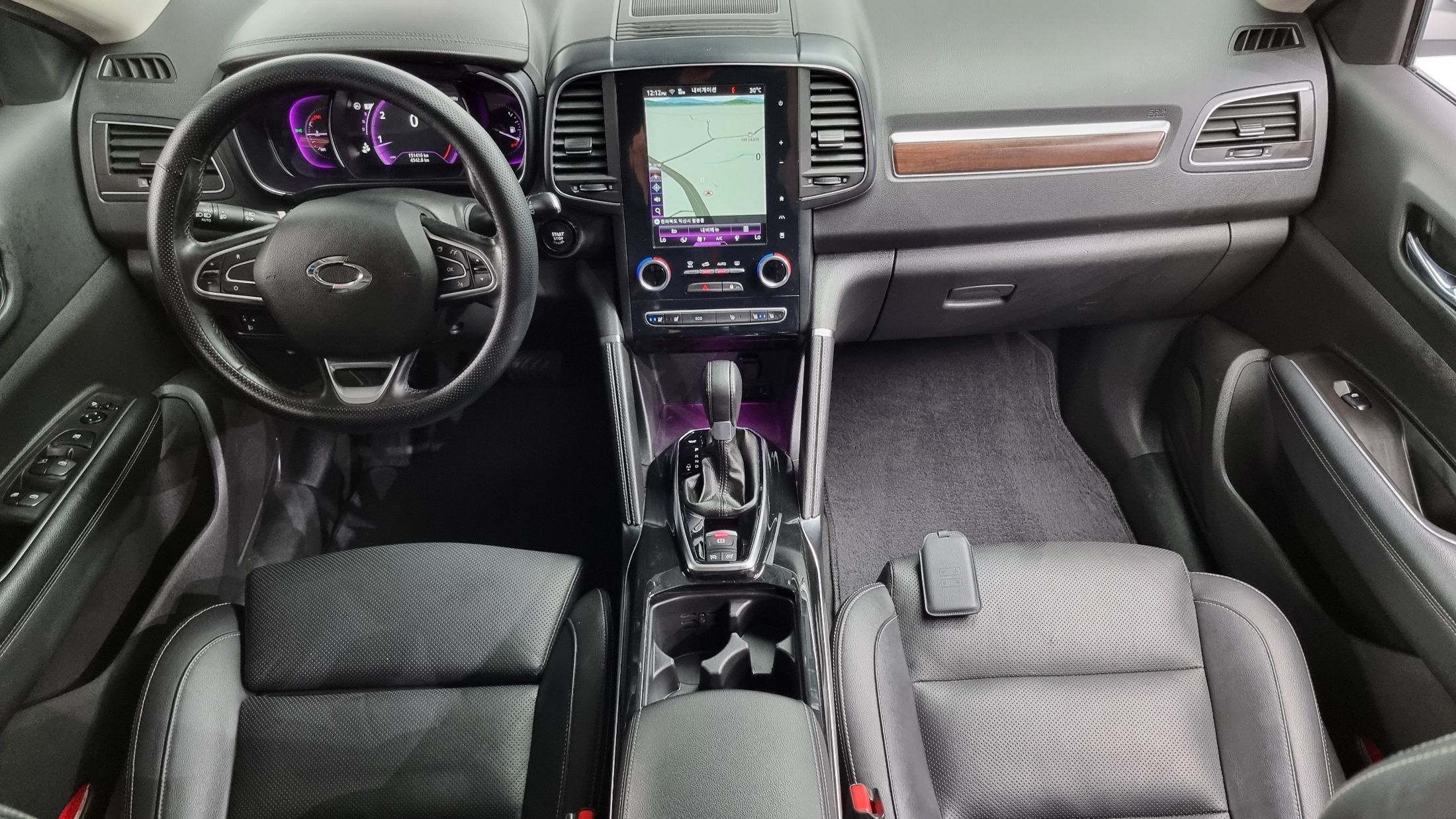 SAMSUNG QM6 2019