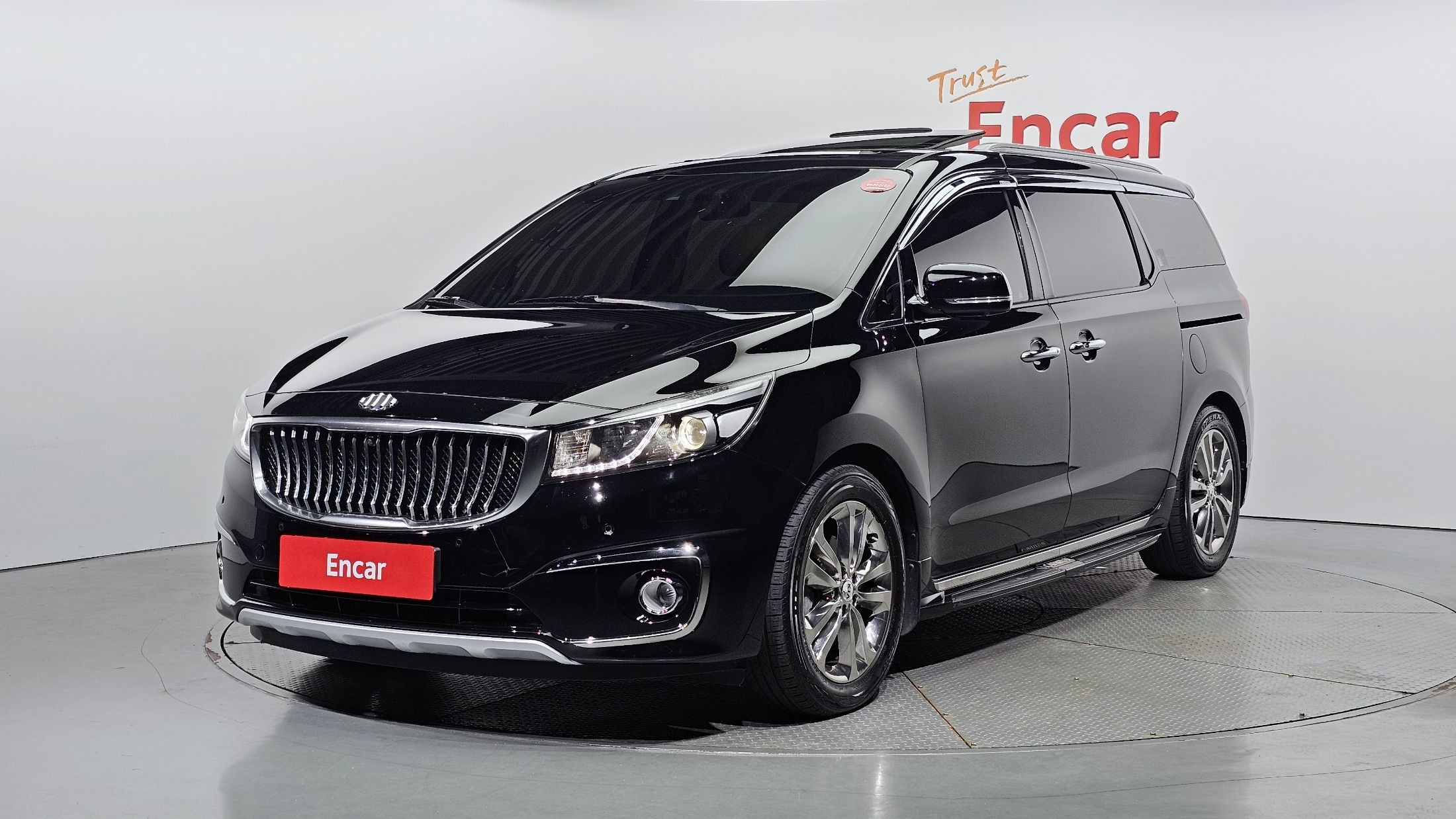 KIA CARNIVAL 2015