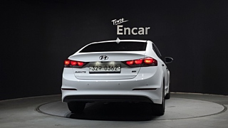 HYUNDAI AVANTE AD 2016