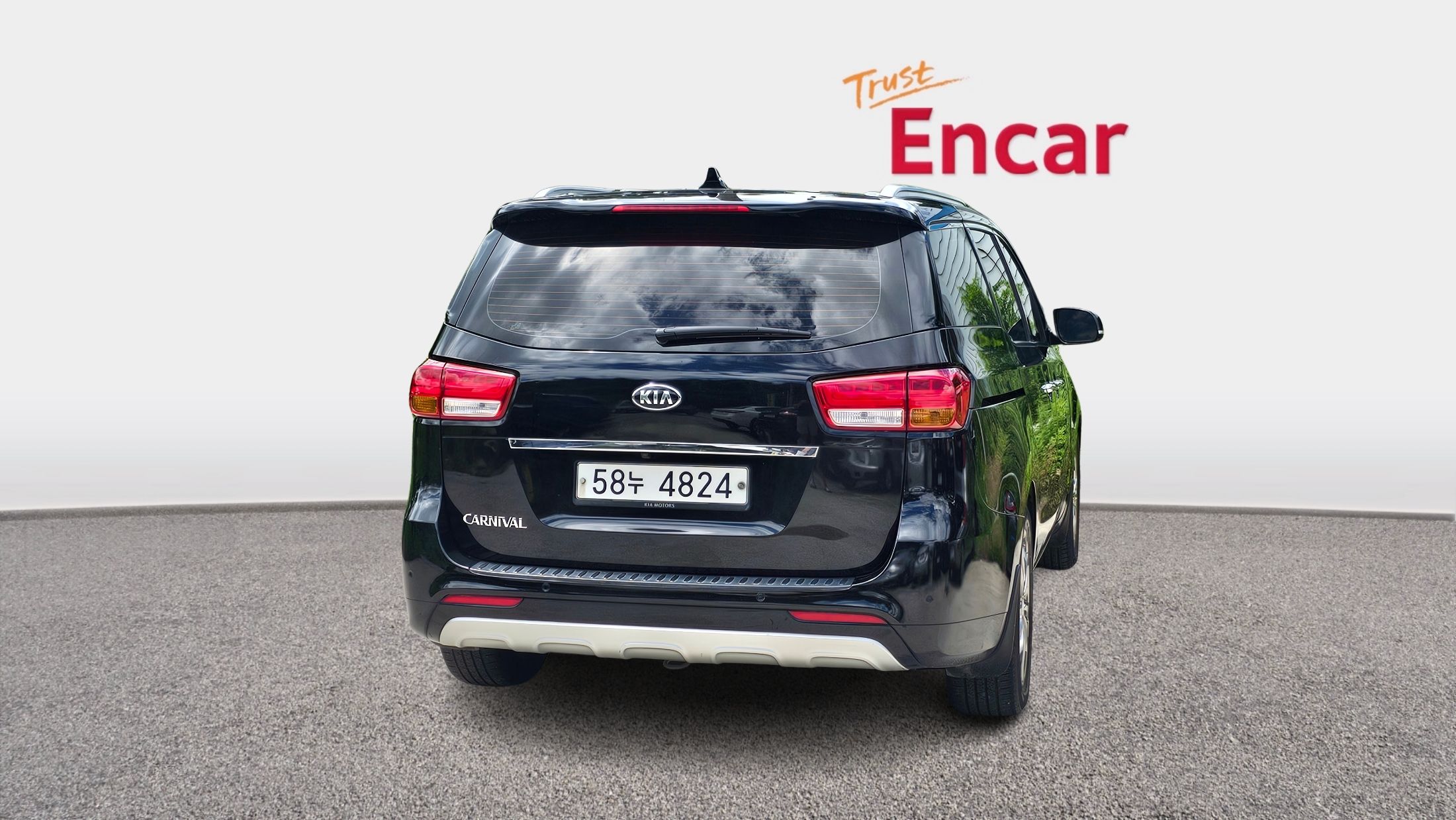 KIA CARNIVAL 2015