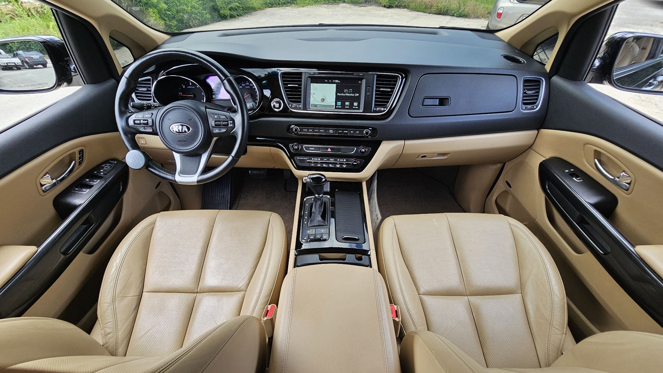 KIA CARNIVAL 2015