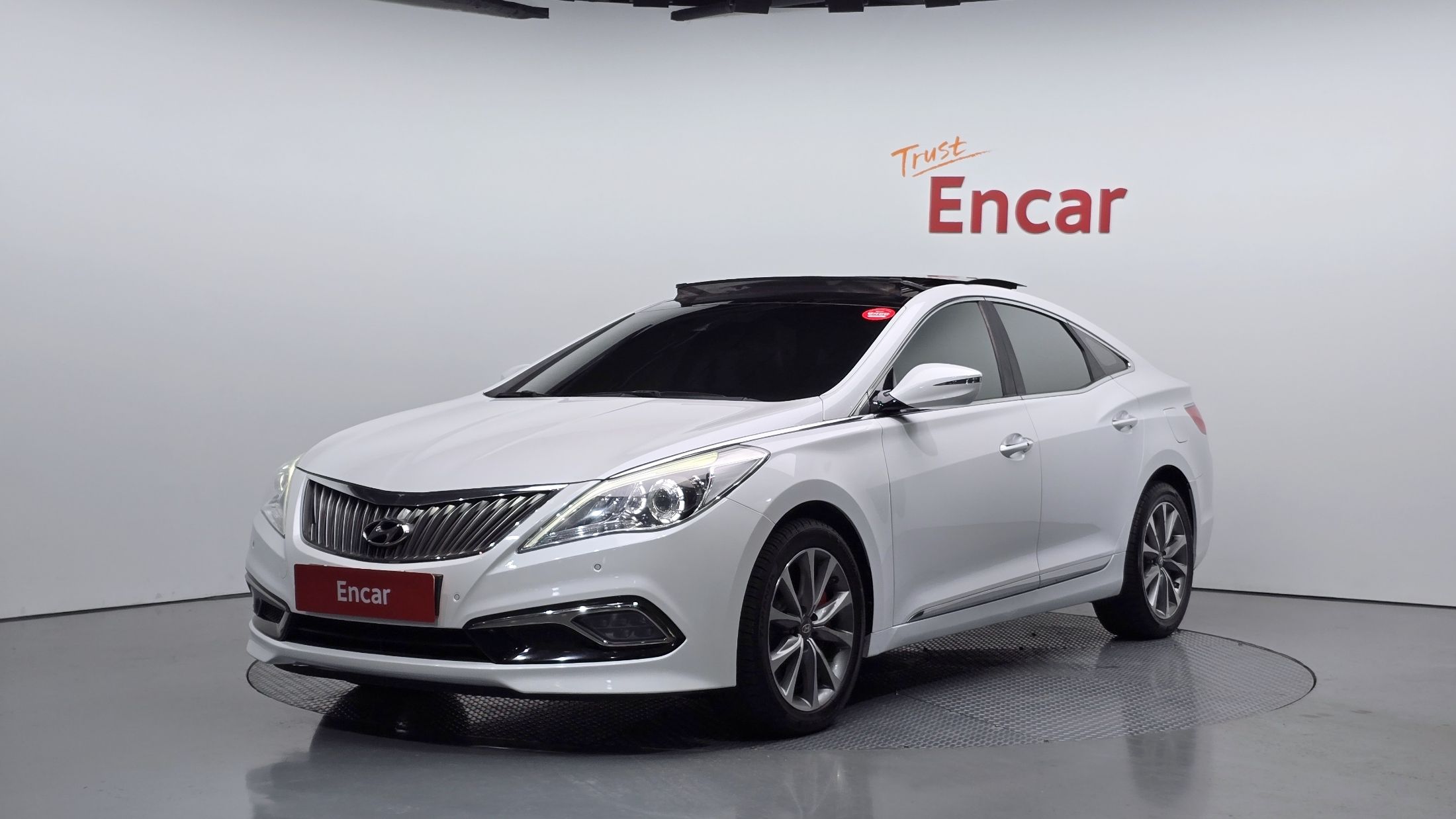HYUNDAI GRANDEUR HG 2015