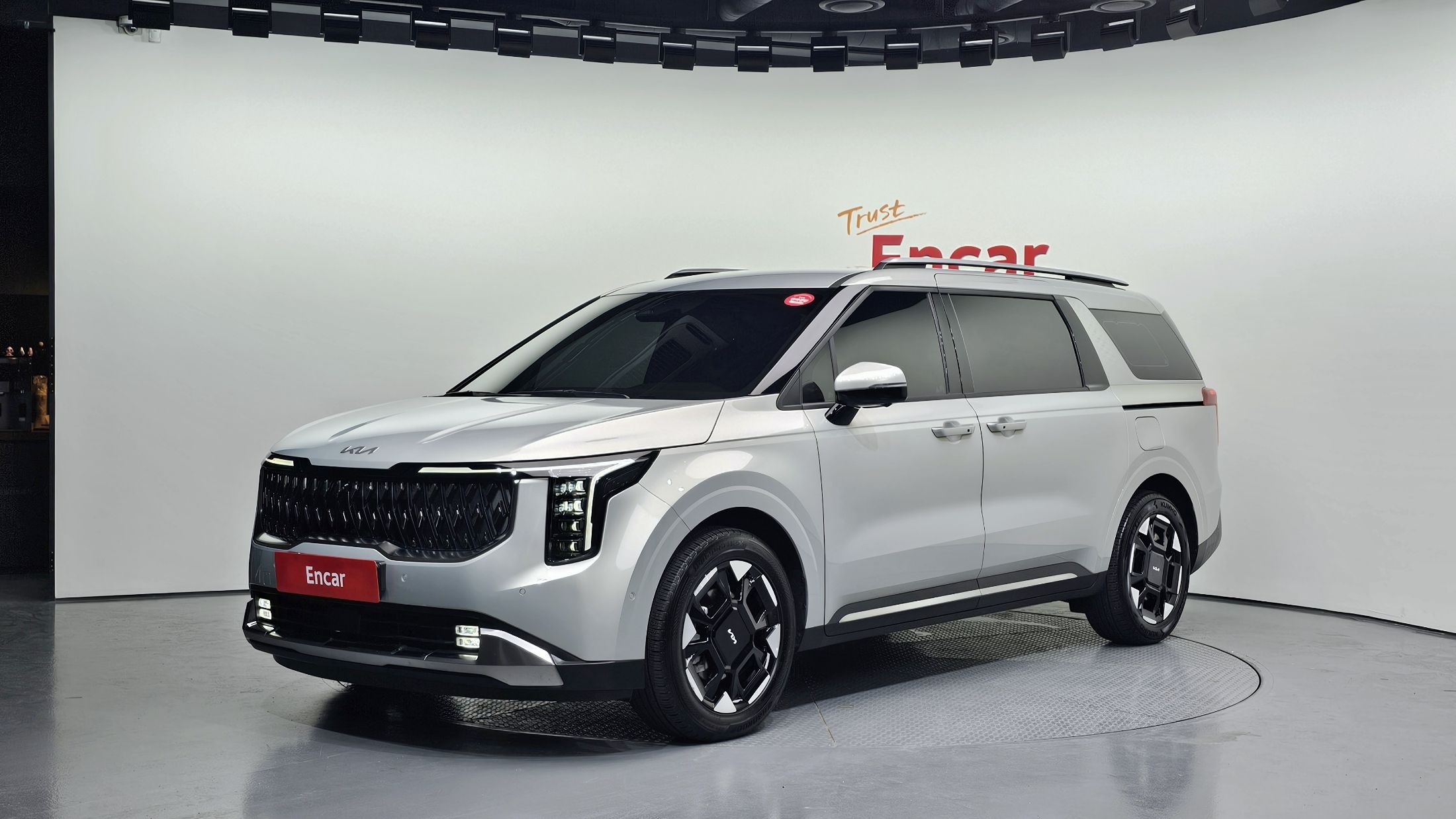 KIA CARNIVAL 2024