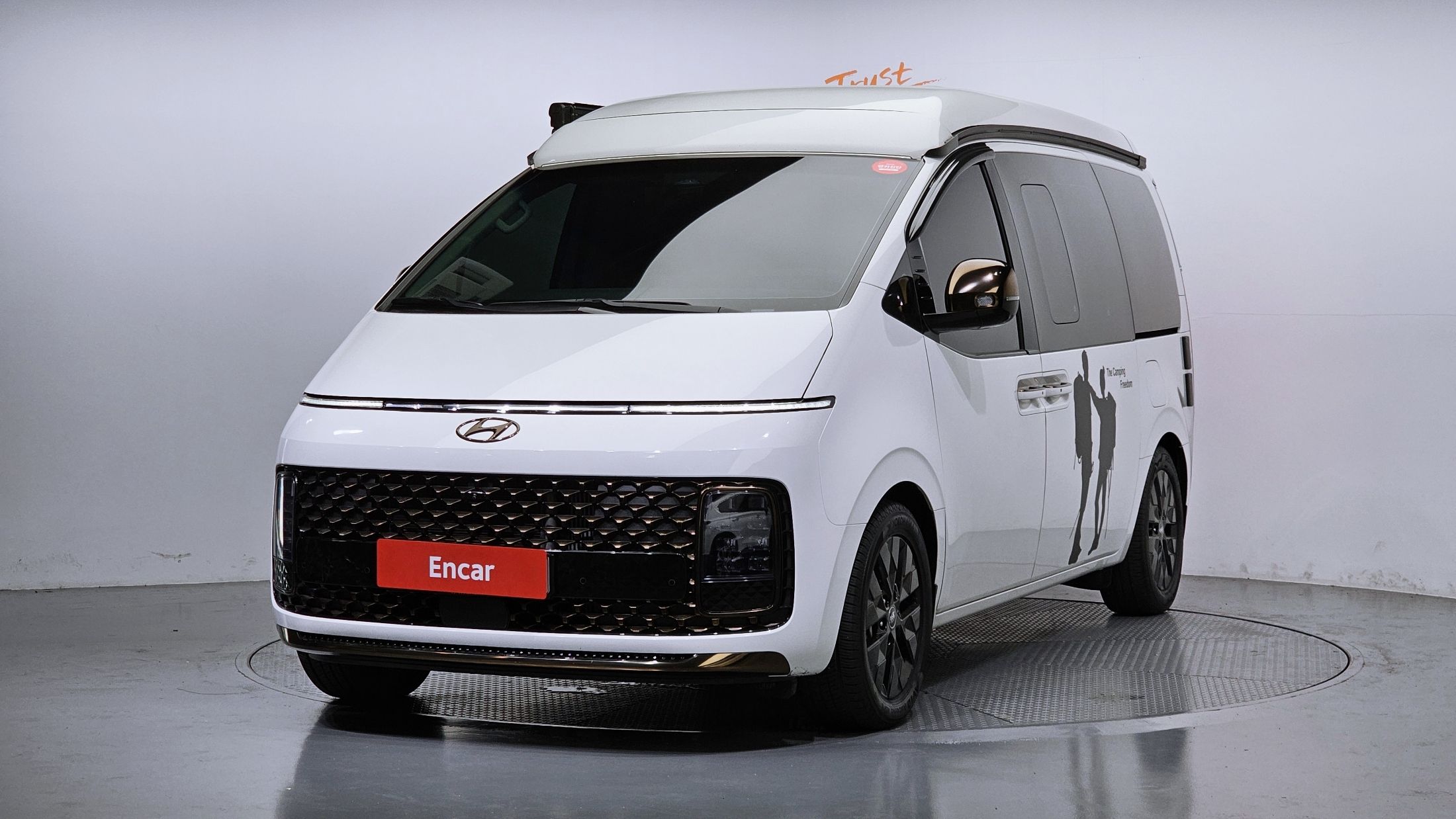 HYUNDAI STARIA 2023