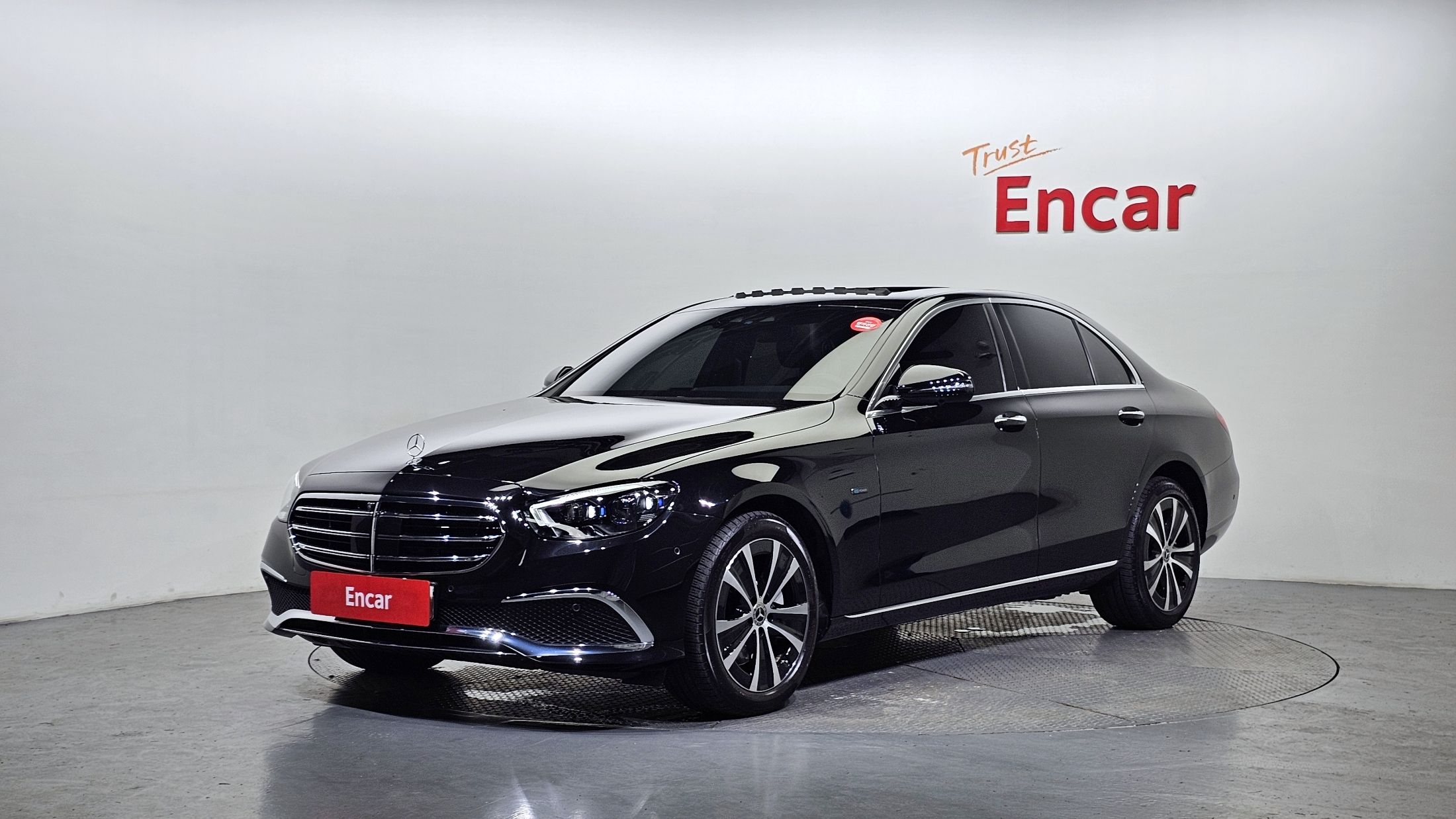 MERCEDES BENZ E-CLASS W213 2021