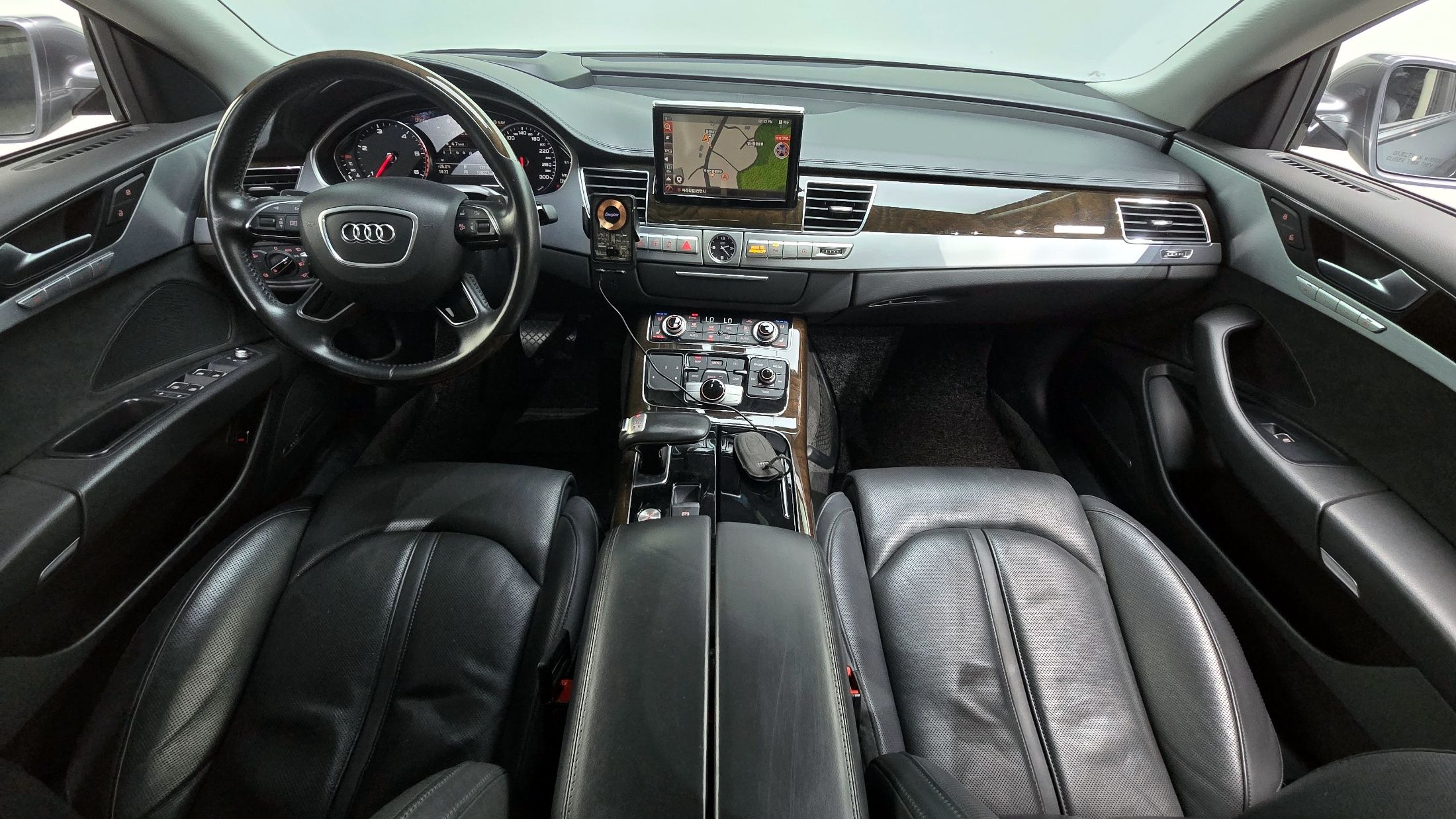 AUDI A8 2015
