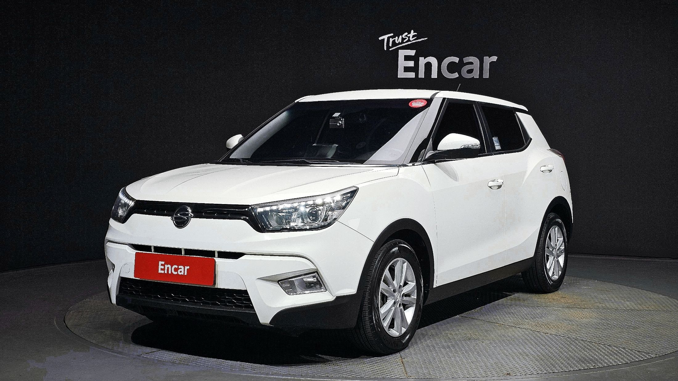 SSANGYONG TIVOLI 2015