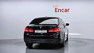 BMW 5-SERIES G30 2017