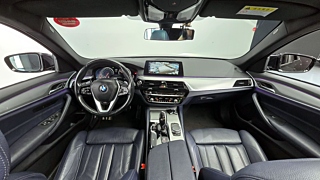 BMW 5-SERIES G30 2017