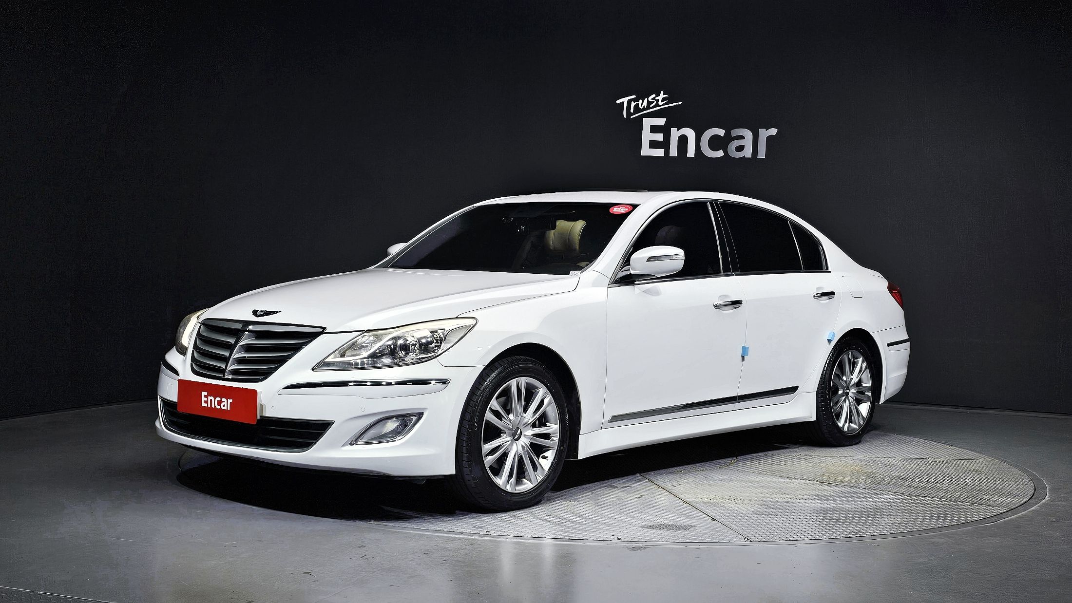 HYUNDAI GENESIS 2011