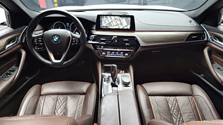 BMW 5-SERIES G30 2017