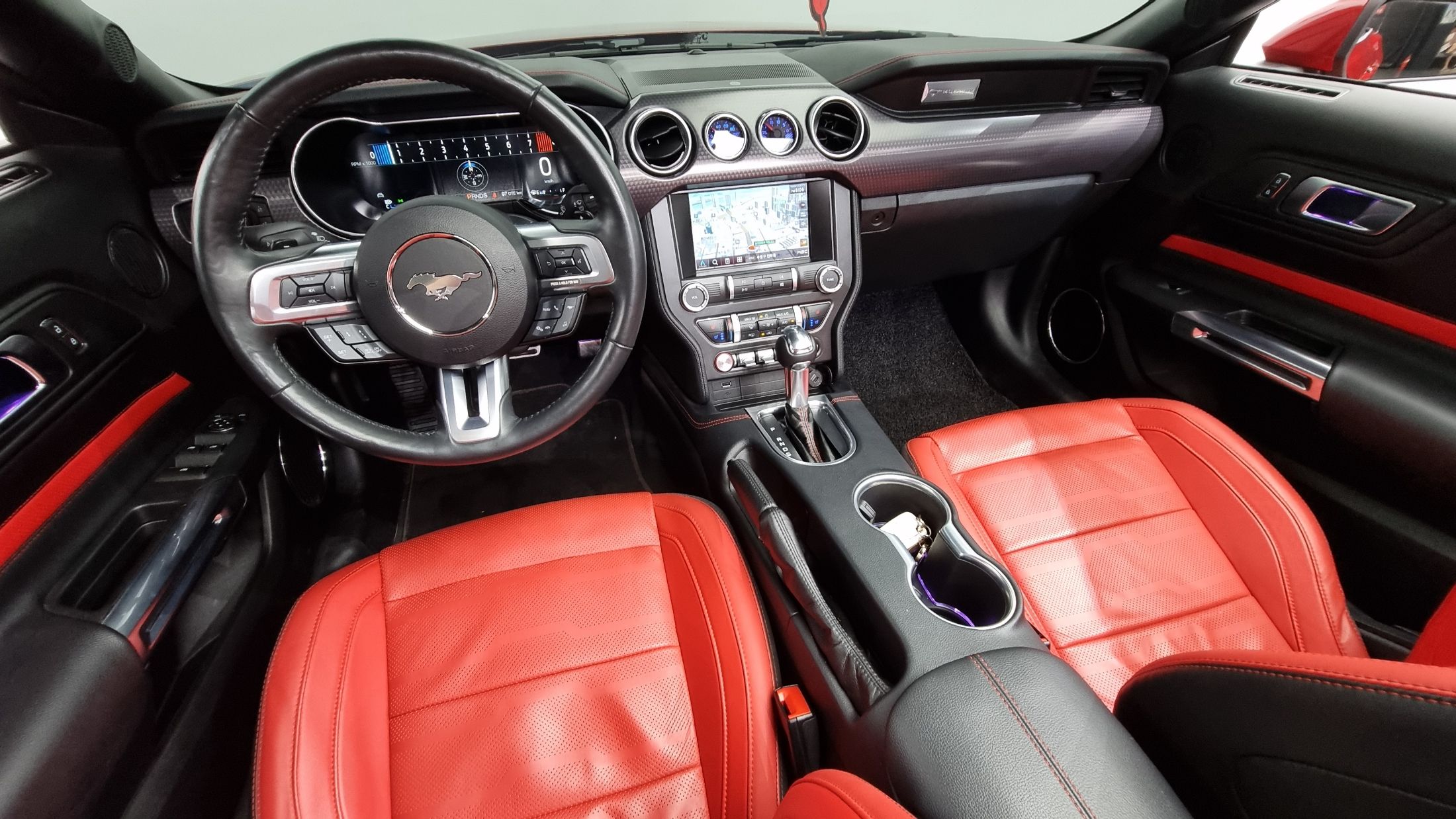 FORD MUSTANG 2022