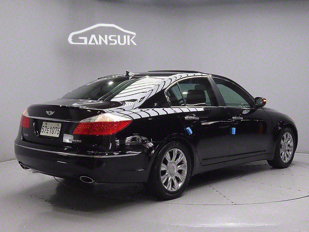 HYUNDAI GENESIS 2009