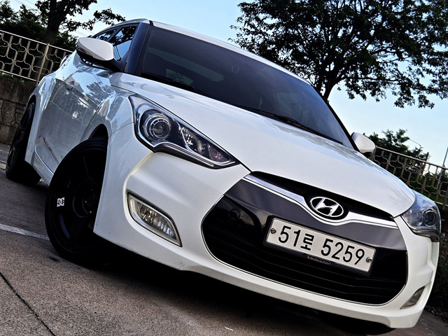 HYUNDAI VELOSTER 2011
