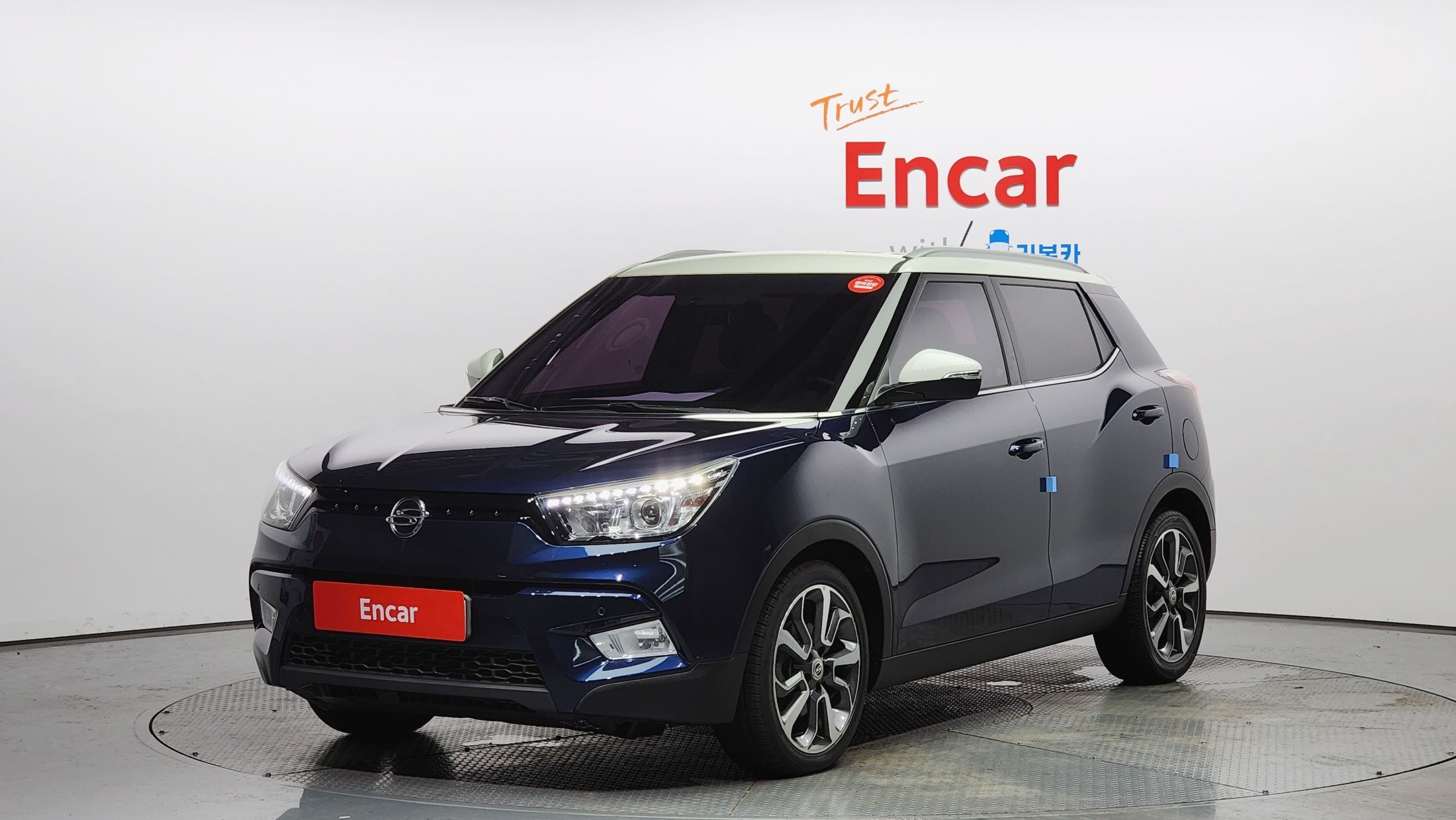 SSANGYONG TIVOLI 2015