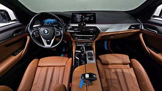 BMW 5-SERIES G30 2017
