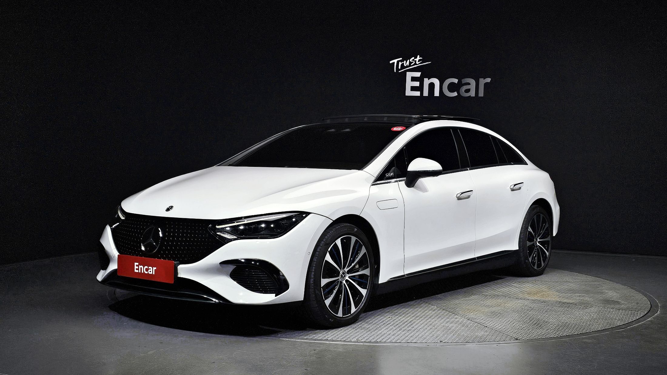 MERCEDES BENZ EQE V295
