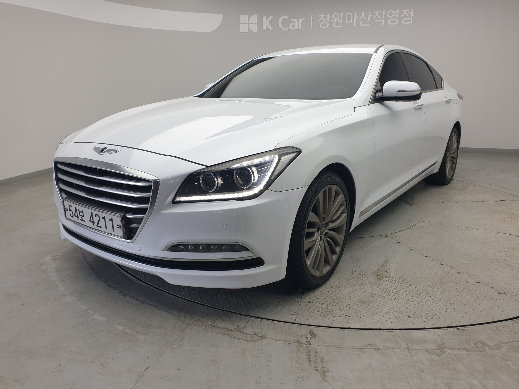 HYUNDAI GENESIS DH 2015