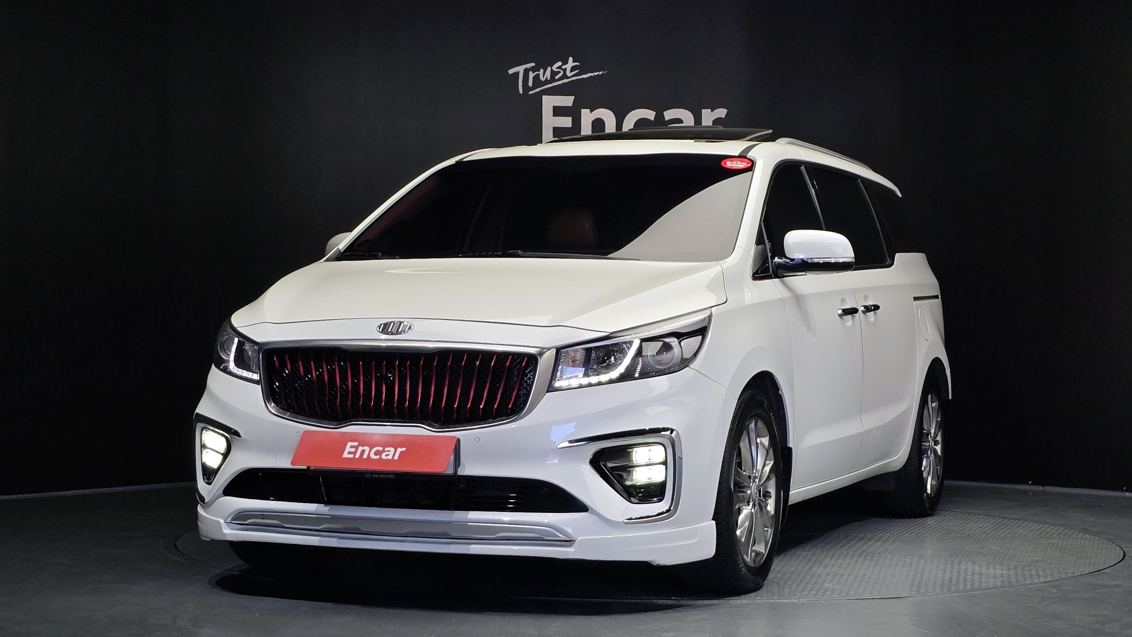 KIA CARNIVAL 2016
