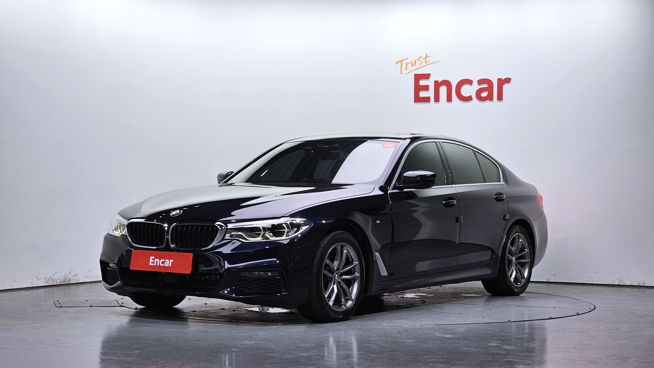 BMW 5-SERIES G30 2019
