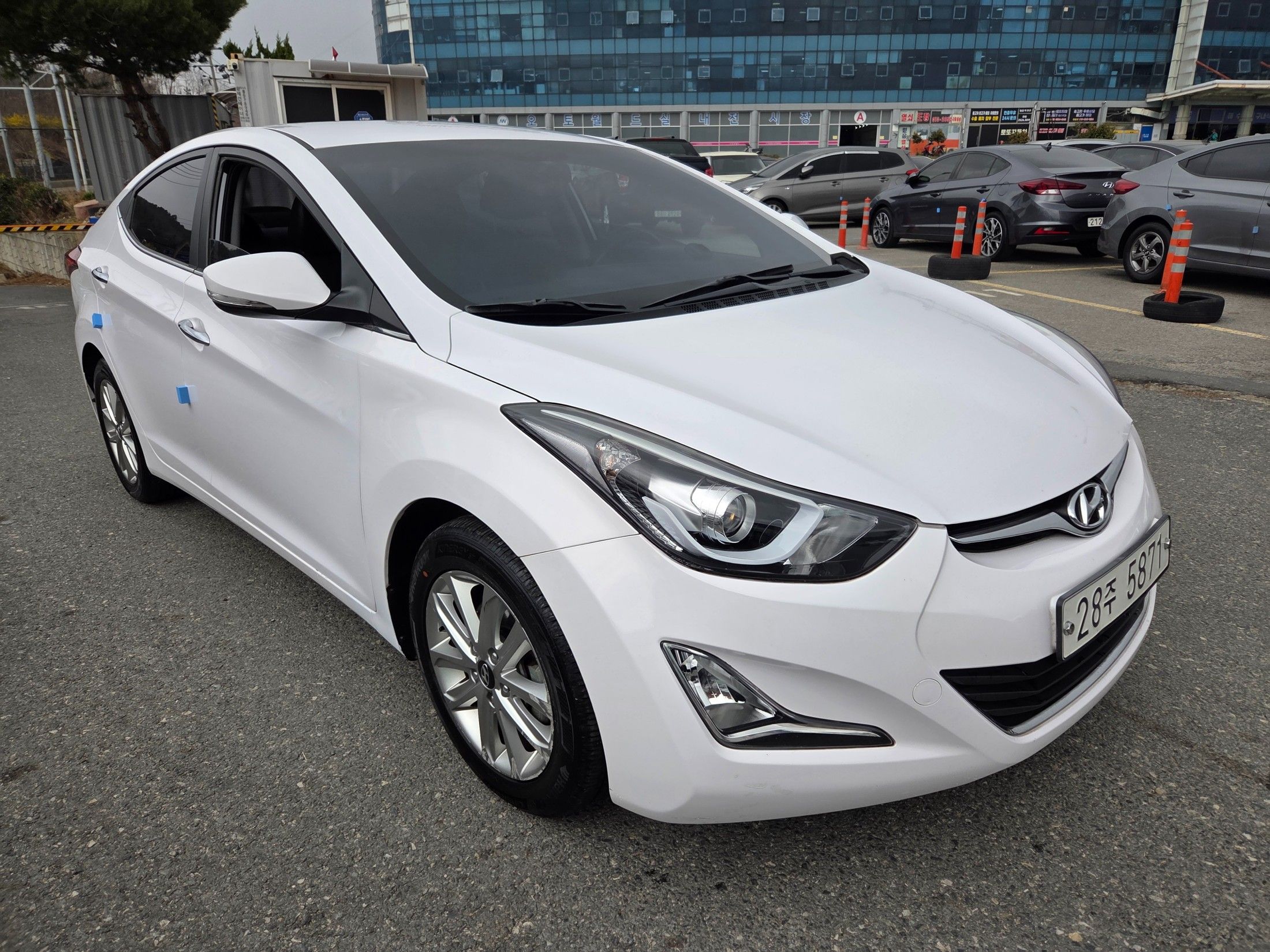 HYUNDAI AVANTE 2014
