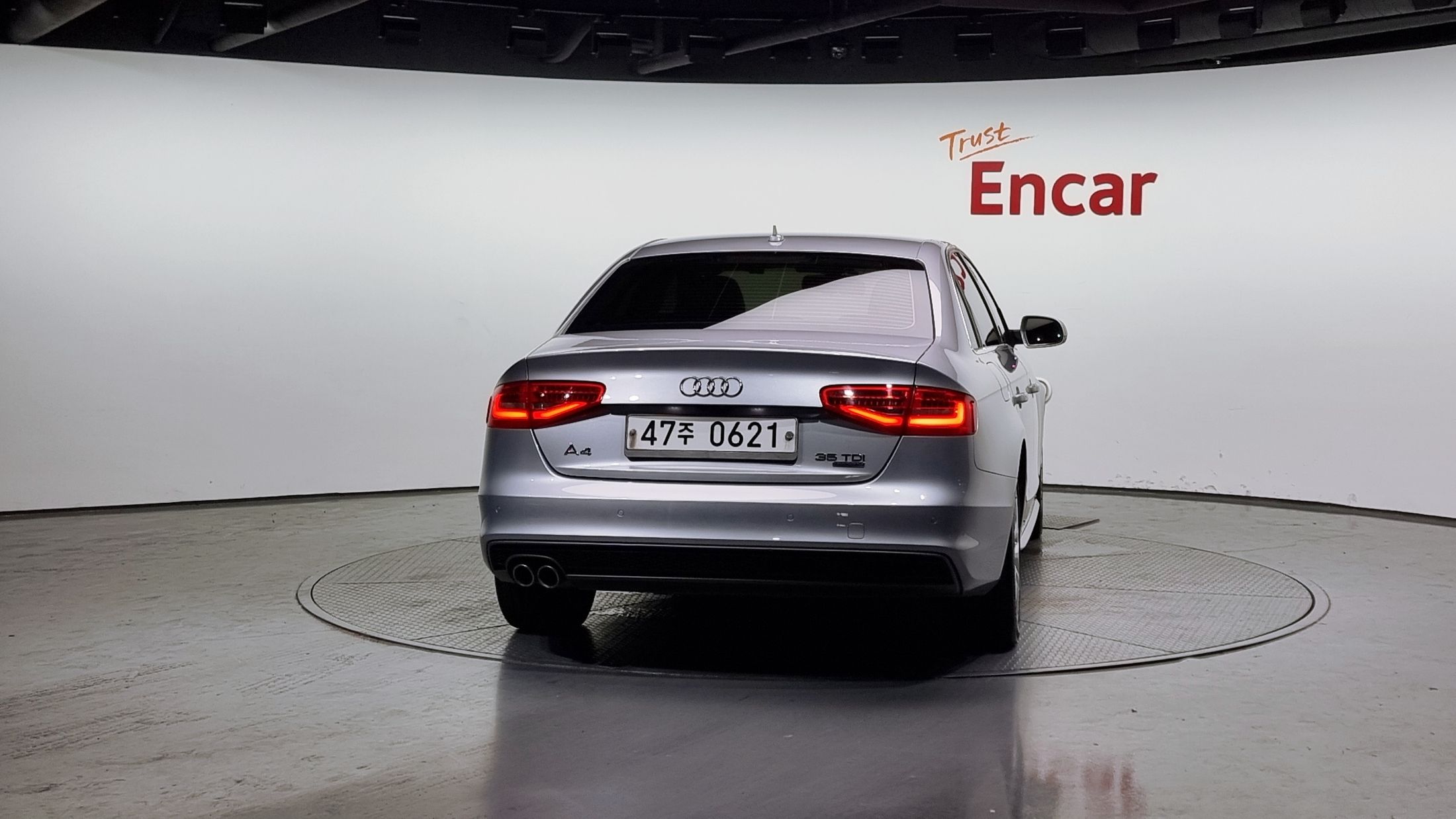AUDI A4 2016