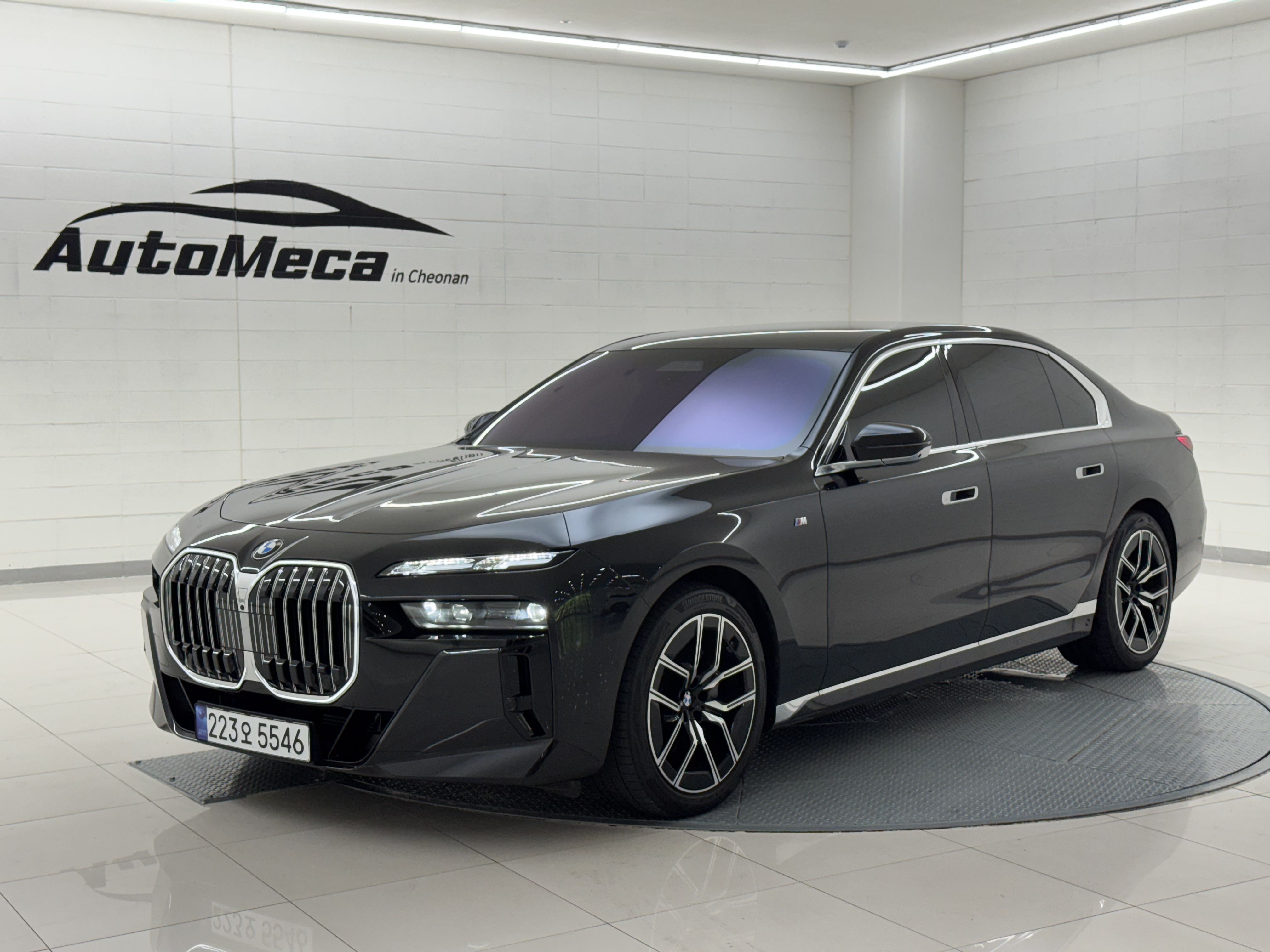 BMW 7-SERIES G70