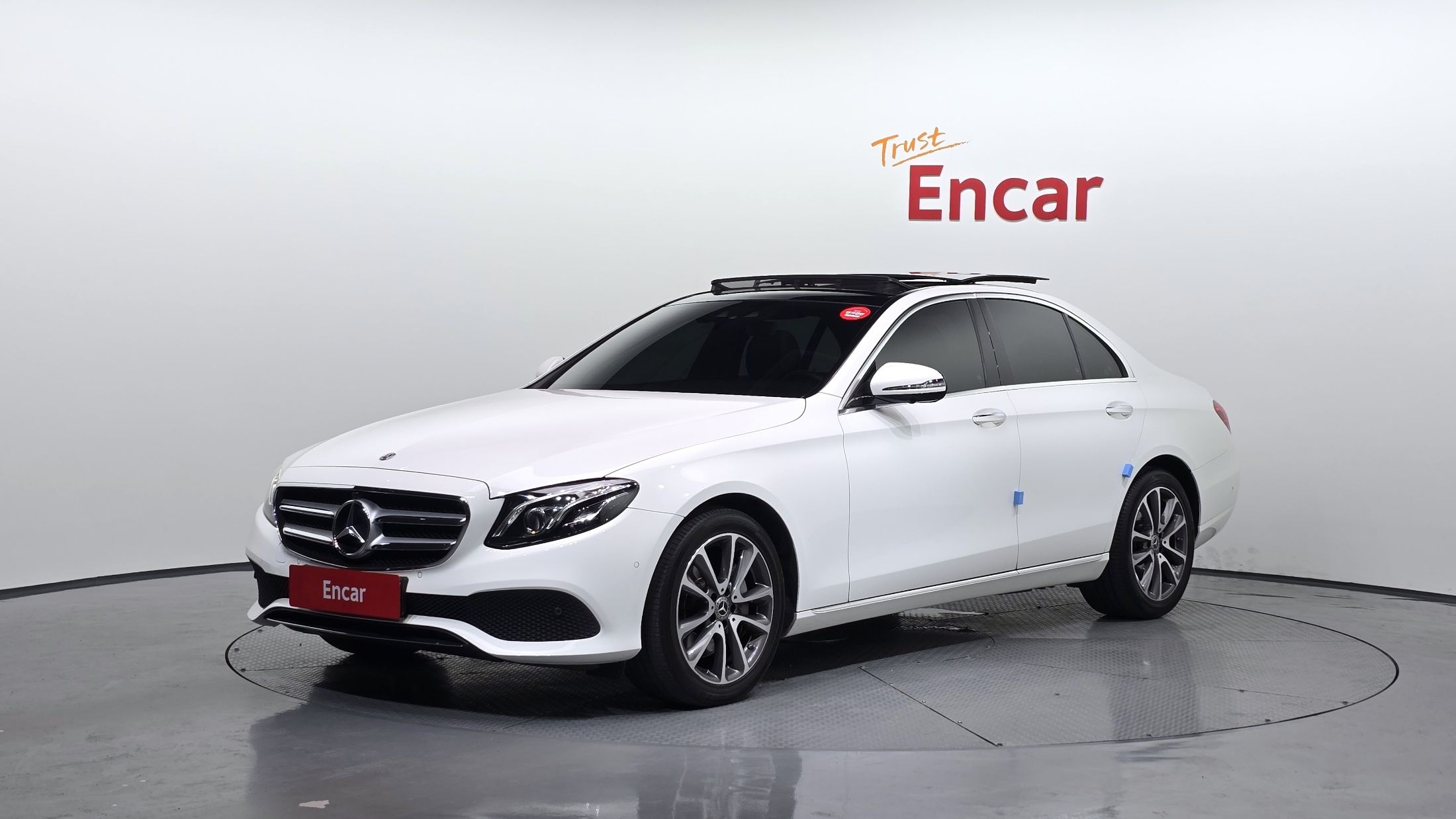 MERCEDES BENZ E-CLASS W213 2019