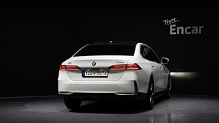 BMW 5-SERIES G60 2024