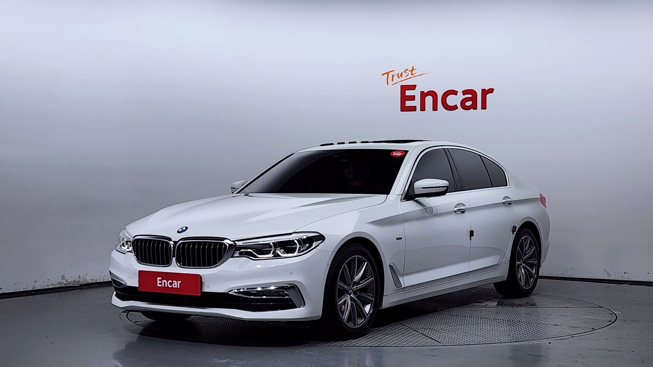 BMW 5-SERIES G30 2017