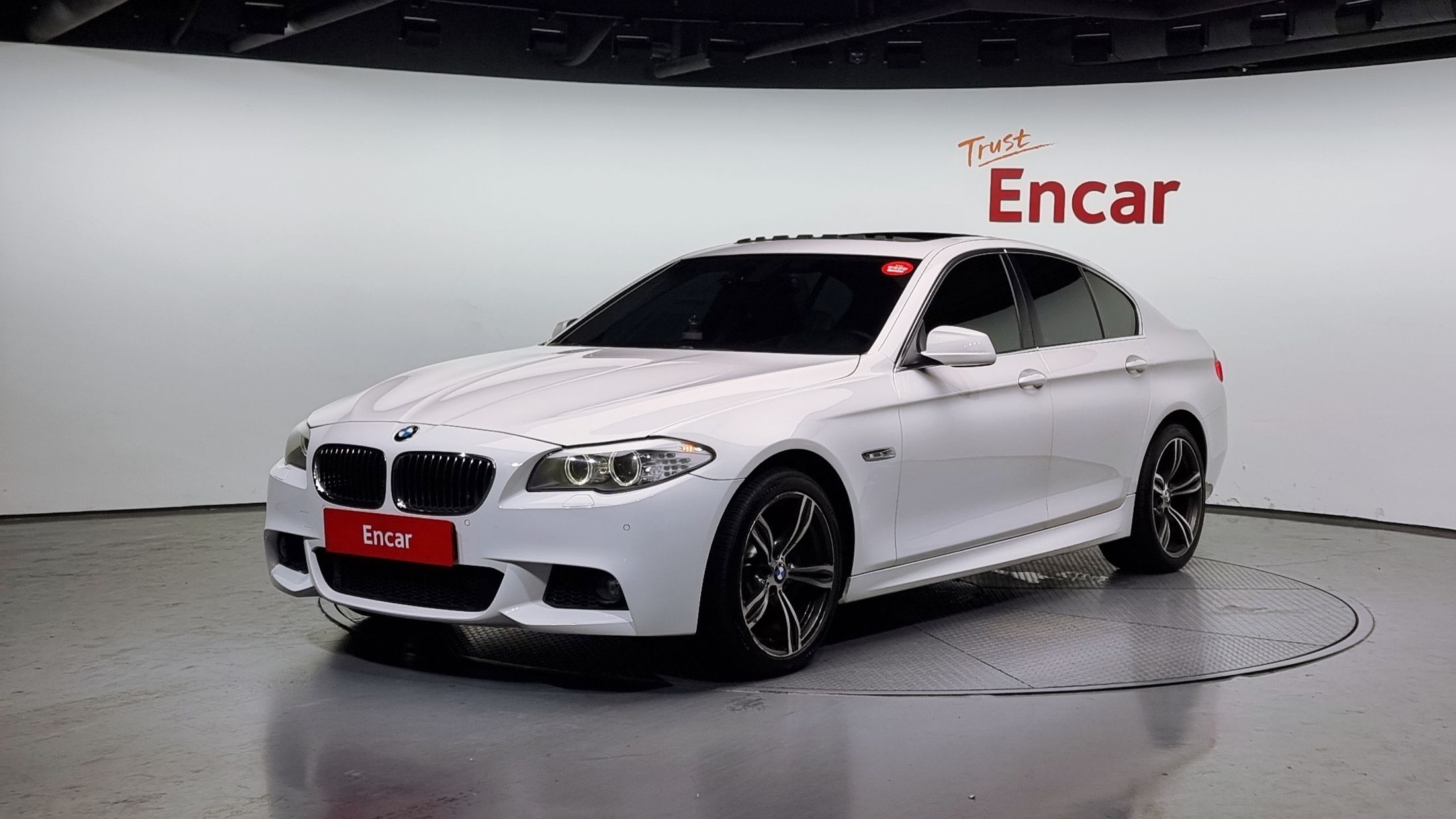 BMW 5-SERIES F10 2011